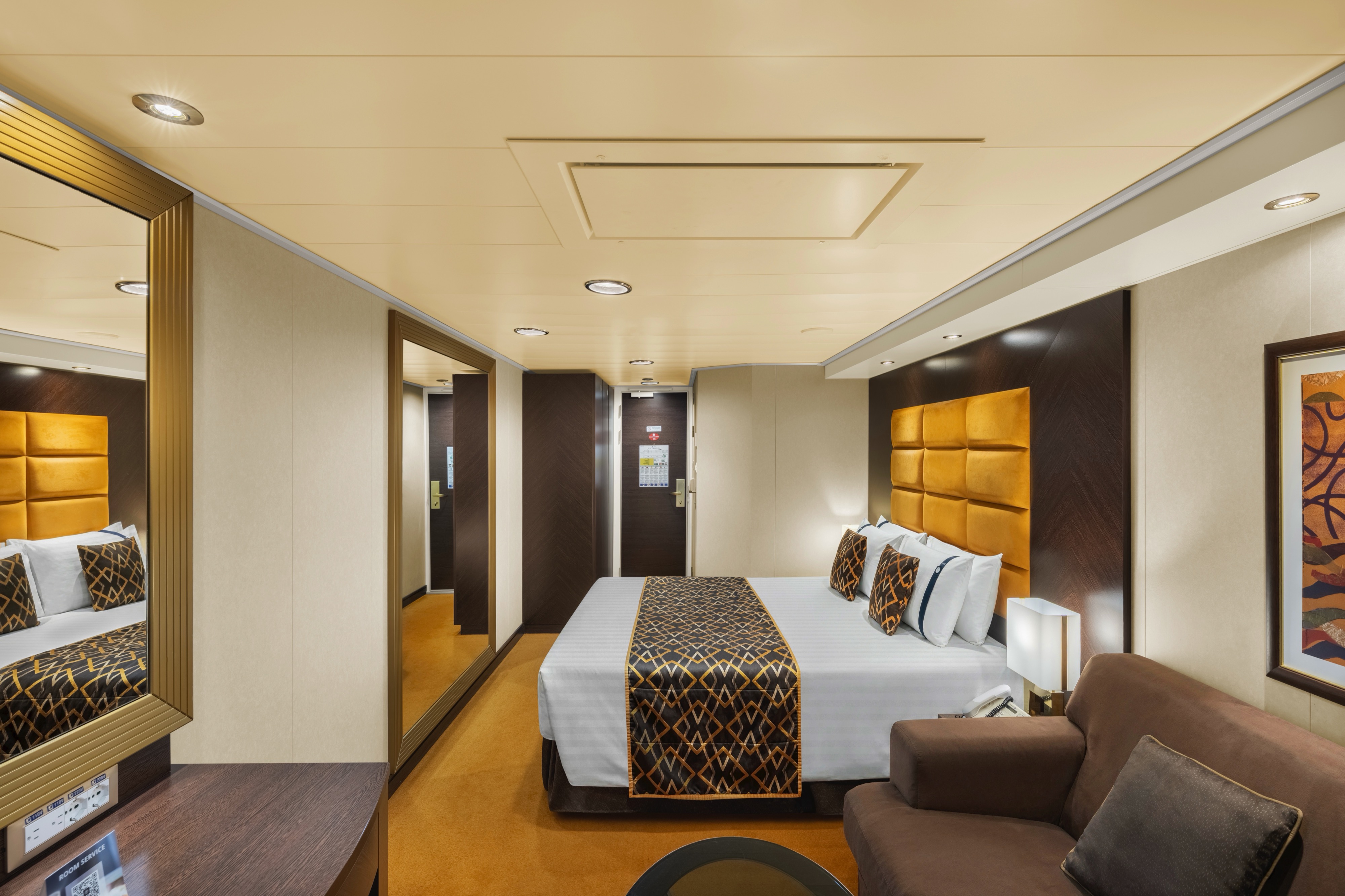 Deluxe Balcony With Partial View
